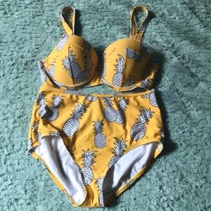 High-waisted retro-style Bikini